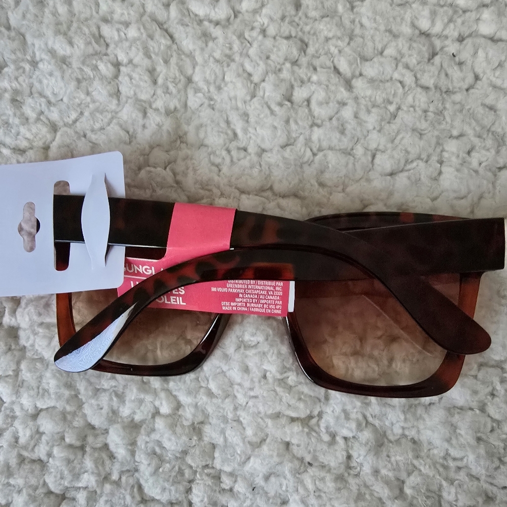 Brown Plaid Newsboy Cap & Brown Sun Glasses Duo - Picture 12 of 13